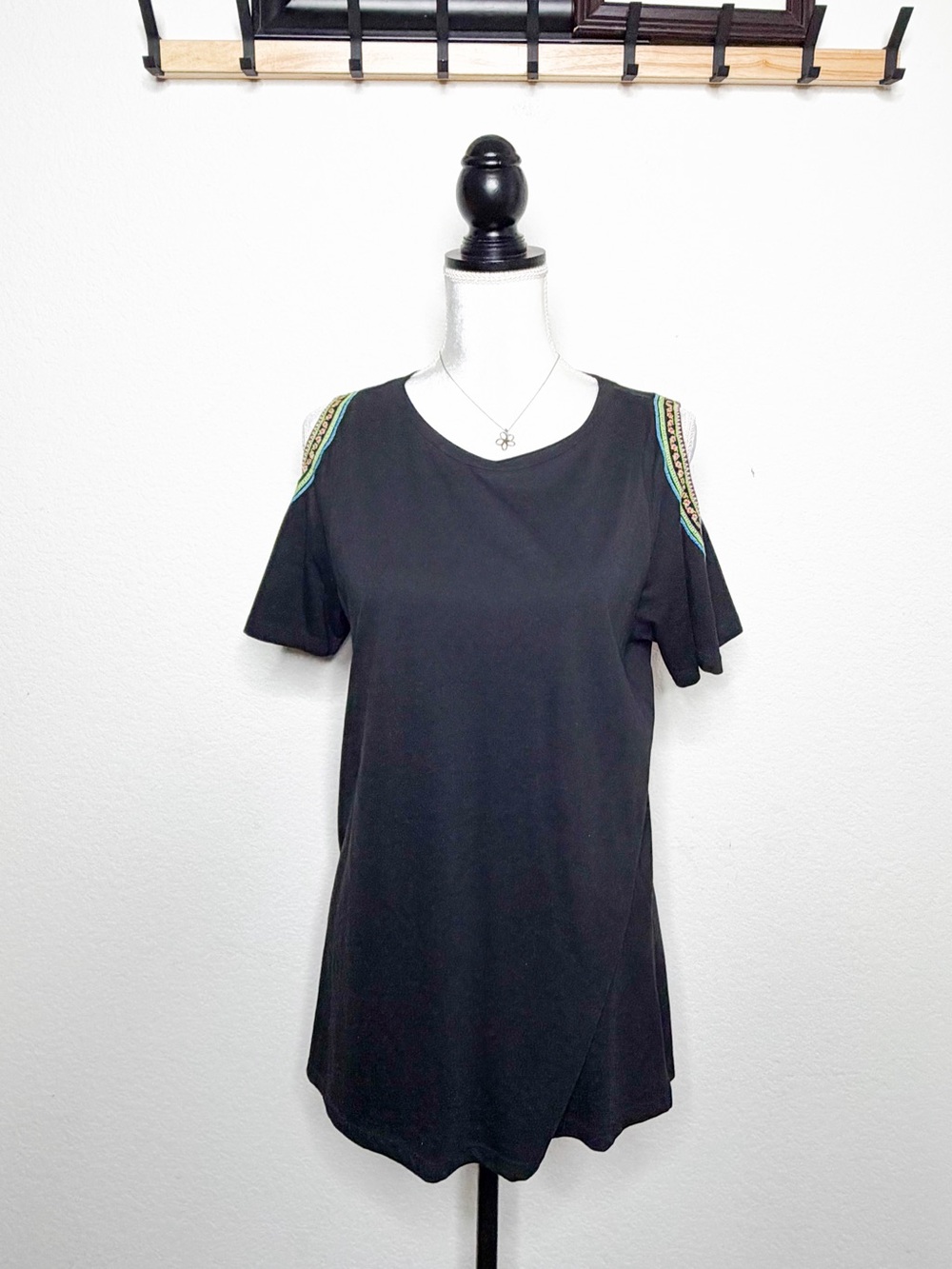 Loft Women’s Black Cold-Shoulder Top with Embroidered Trim Size L